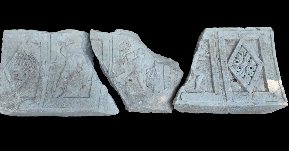 Kültür ve Turizm Bakanlığı koordinasyonunda Side Antik Kenti'nde yaklaşık 390 metre uzunluğundaki b