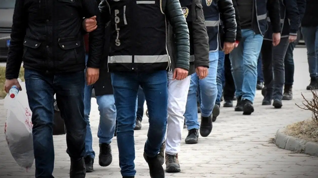 170 bin dolarlık fonu IŞİD'e aktarmışlar... 16 ilde operasyon, 43 gözaltı