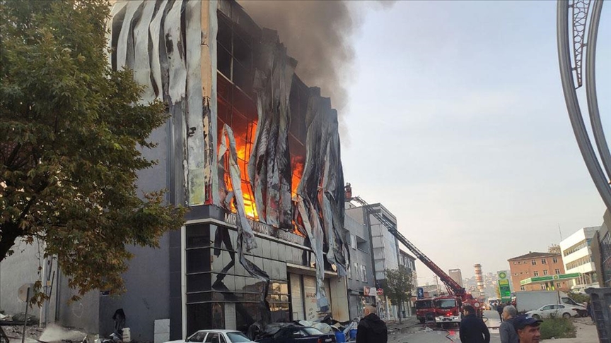 7 kişinin öldüğü fabrika yangını faciası. 3 kişi tahliye edildi