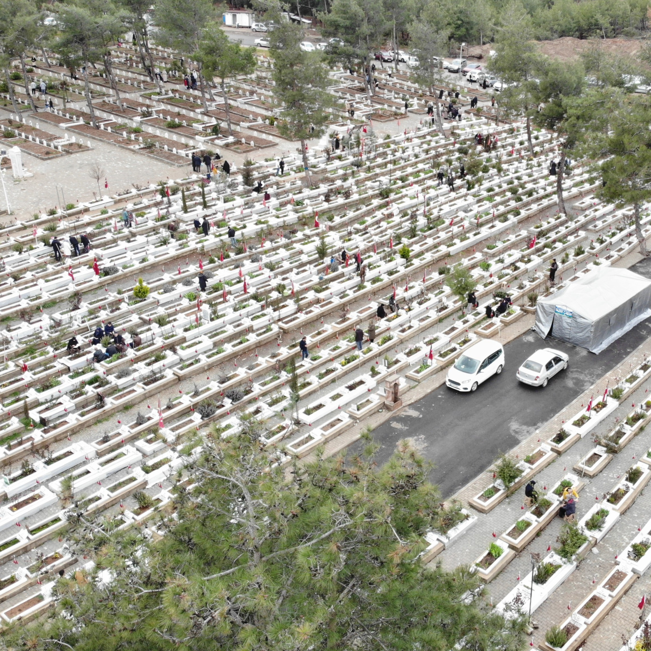 77 kişiye mezar olan binanın müteahhidine 12 yıl hapis