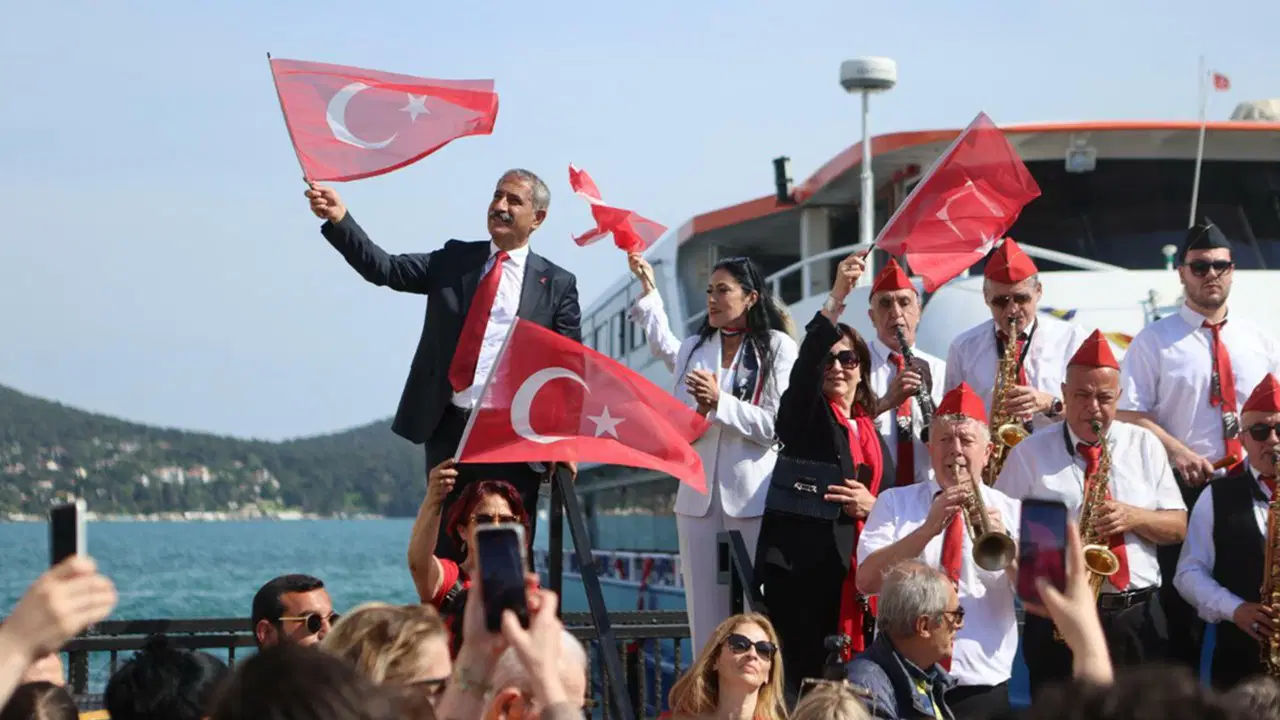 Adalar'da 19 Mayıs coşkuyla kutlandı