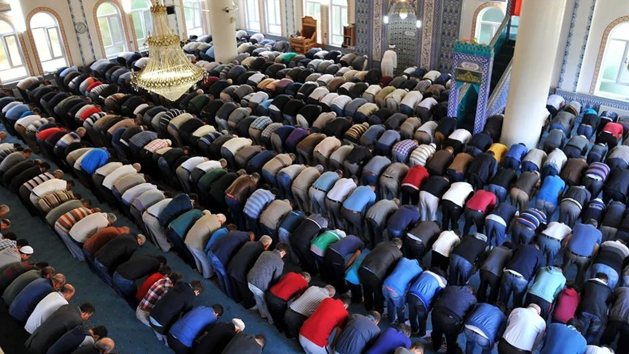 Adana Kurban Bayramı namazı saat kaçta? 2026 Adana bayram namazı vakti