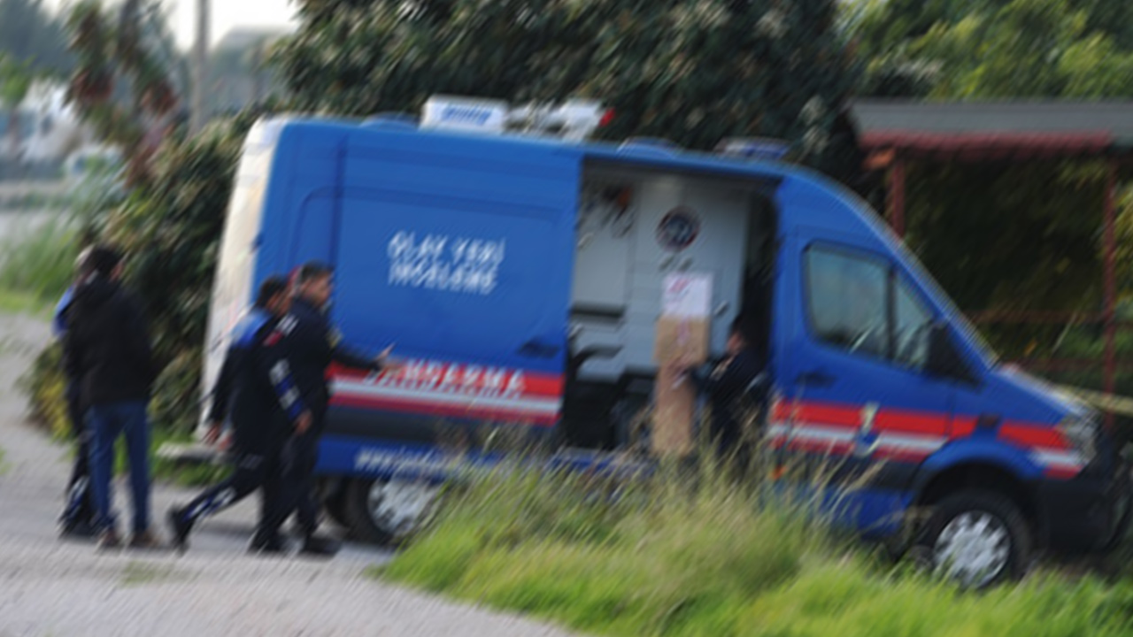 Antalya'da bir kişi eşi, kayınbabası ve kayınvalidesini silahla öldürdü