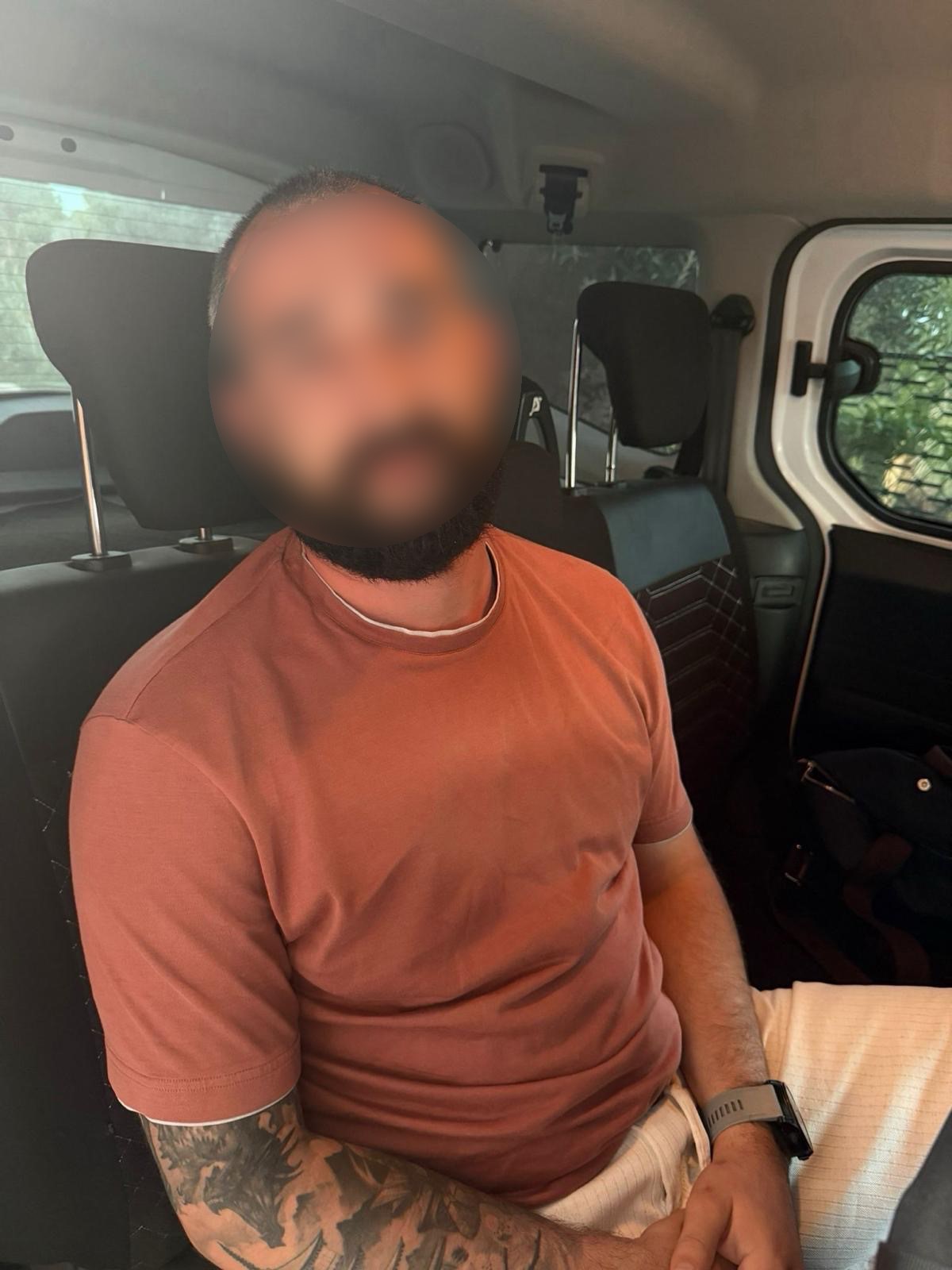 Antalya'nın Serik ilçesinde düzenlenen operasyonla yakalandı