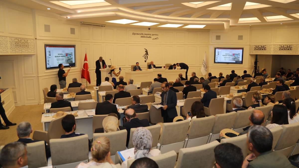 Büyükşehir Meclisi, Dünya Çiftçiler Günü'nü çiftçilerle kutladı