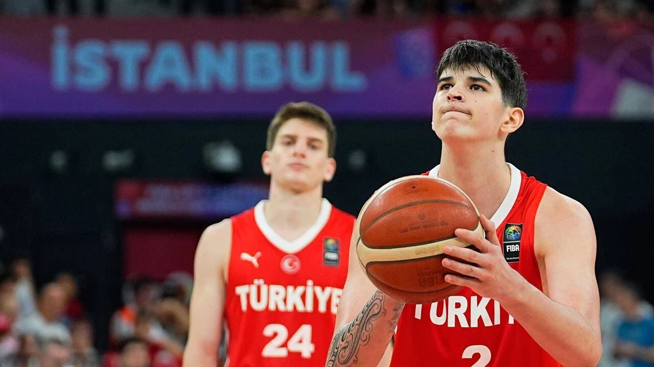 C Grubu'ndaki son maçında Puerto Rico Men's National Under-17 Basketball Team ile karşılaşan milliler