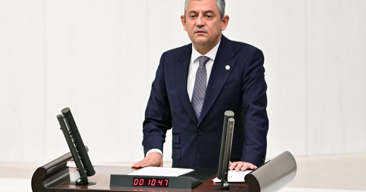 CHP'den ayrılan ve adına Yeni Parti denilen Özgür Özel'in başkanlığındaki 91 milletvekili
