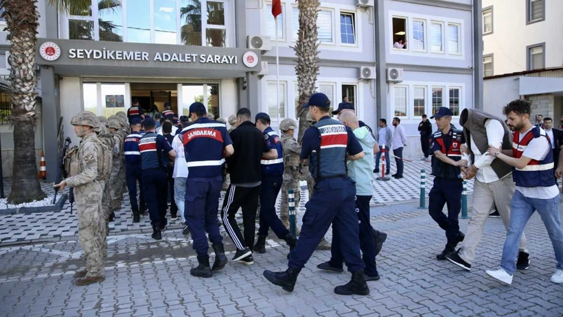 'Daltonlar' operasyonunda yakalan 12 şüphelinin 10'u tutuklandı - Resim: 1