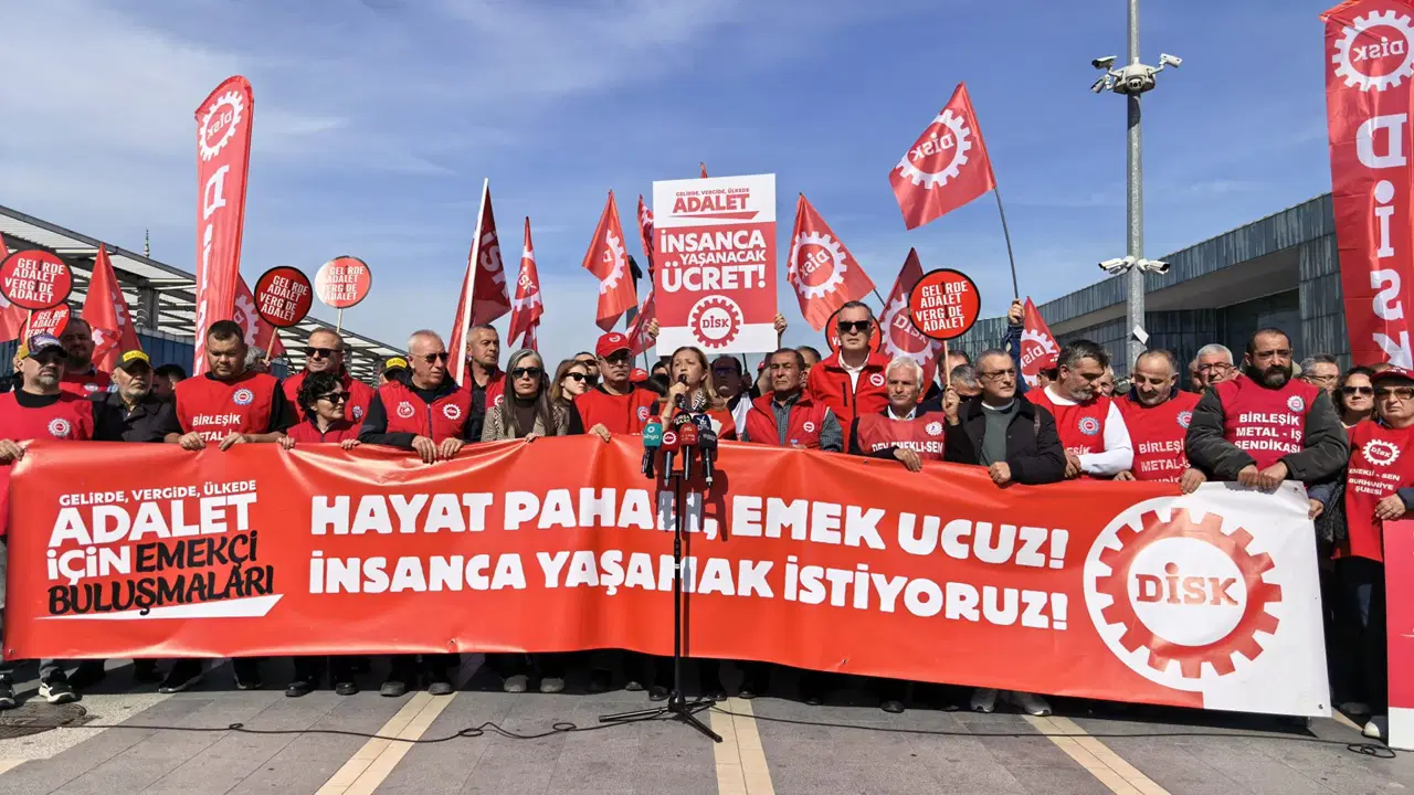 DİSK'ten asgari ücret ve emekli aylığı çağrısı