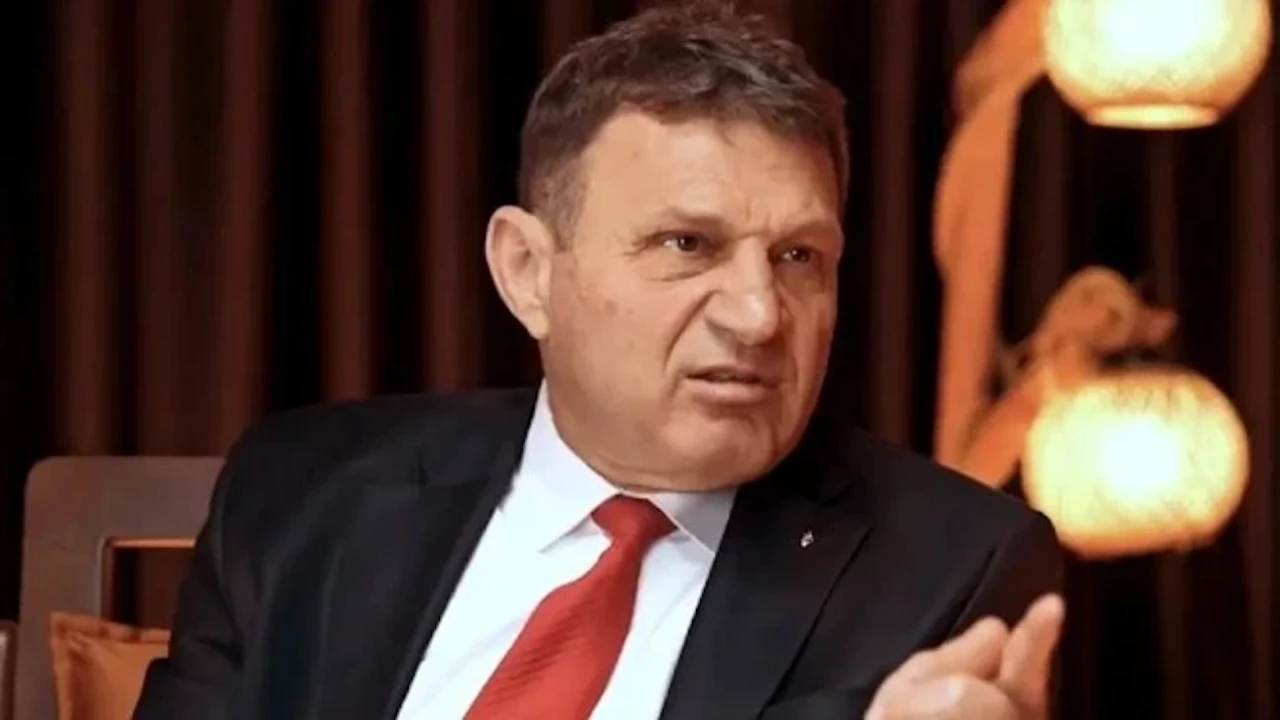 Emekli amiral Türker Ertürk gözaltı işlemi yapıldı