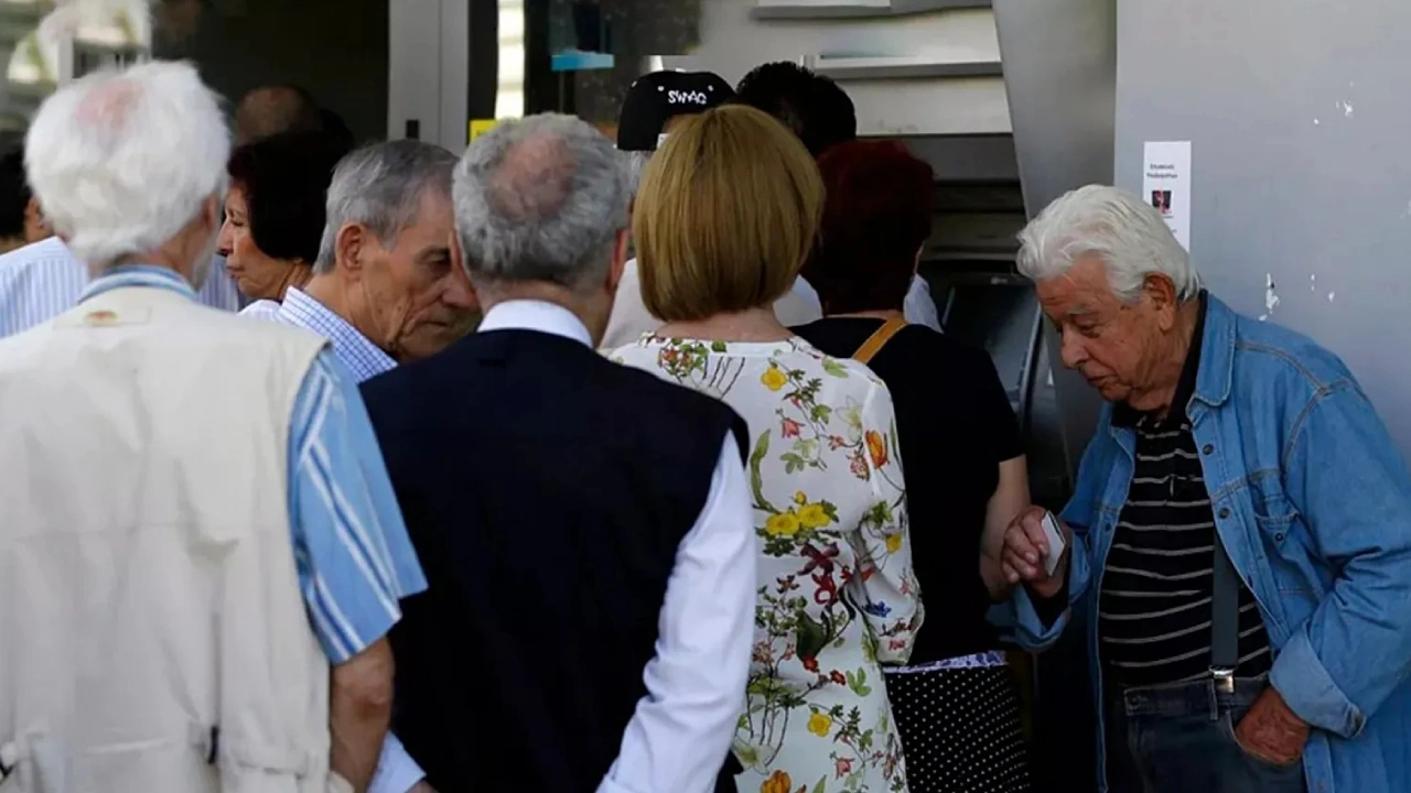 Emekliye temmuzda %18 zam öngören Özgür Erdursun