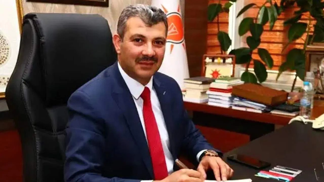 Eşi fakirlik belgesi alan AKP'li vekil özür diledi ama CHP'yi suçlu ilan etti