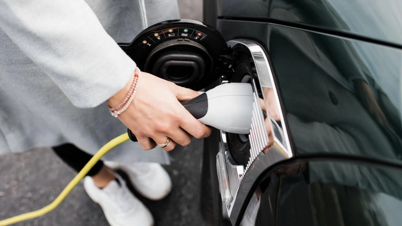 Evlere kurulan elektrikli araç şarj istasyonlarında kaçak kullanım uyarısı