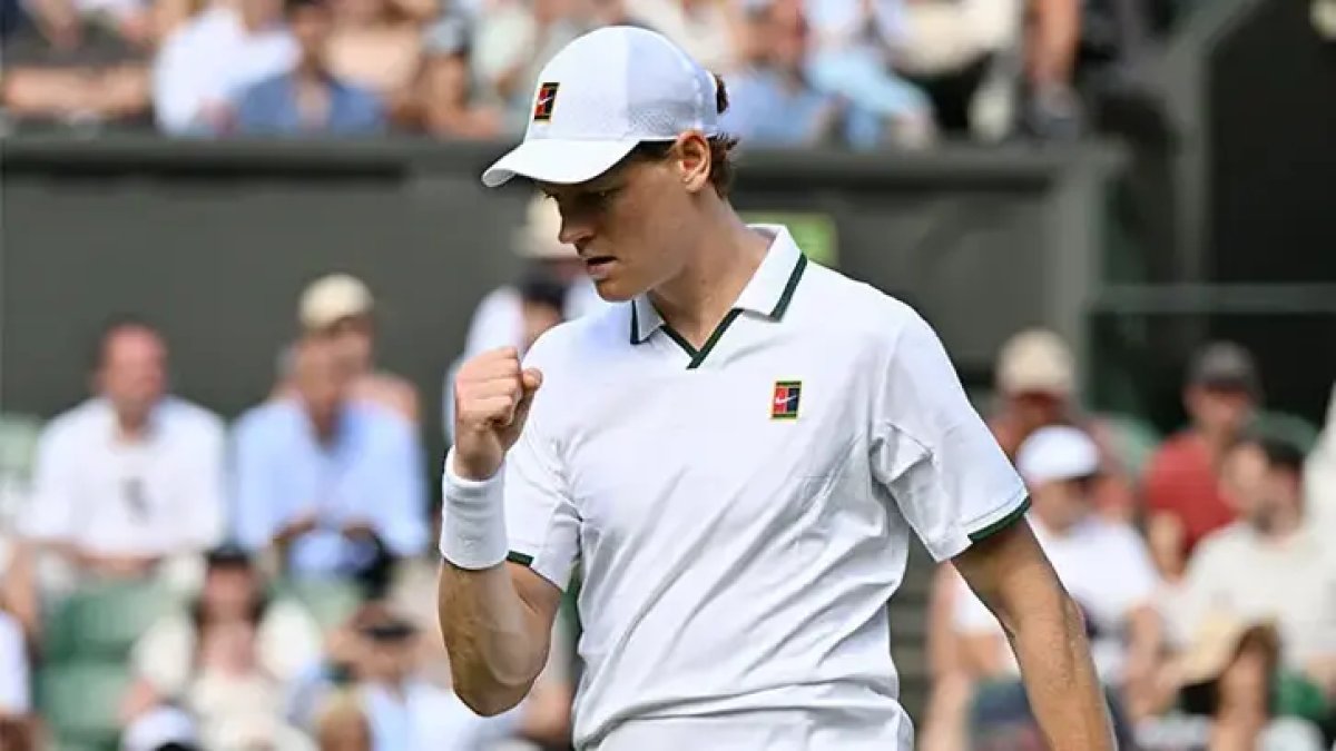 Jannik Sinner, Wimbledon tek erkekler finalinde Alexander Zverev'i 3-1 mağlup ederek şampiyon oldu