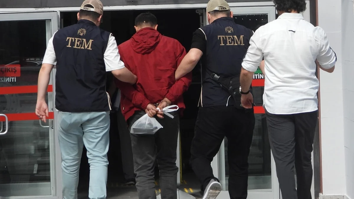 Kırmızı bültenle aranan IŞİD'li Eskişehir'de yakalandı
