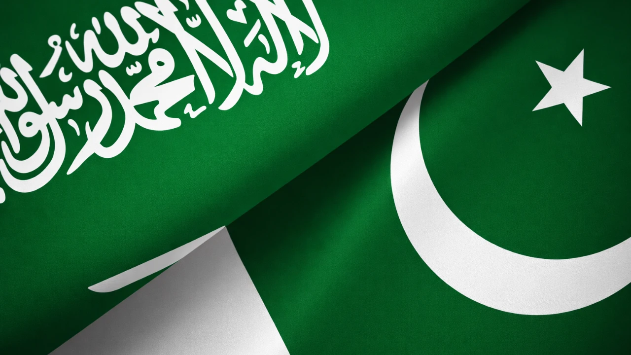 Pakistan, Suudi Arabistan topraklarına ağır askeri yığınak yaptı
