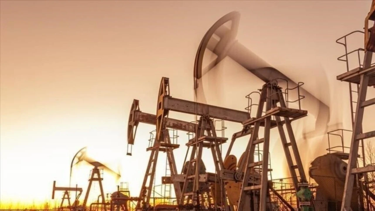 Petrol fiyatları İran operasyonunun askıya alınmasıyla düştü