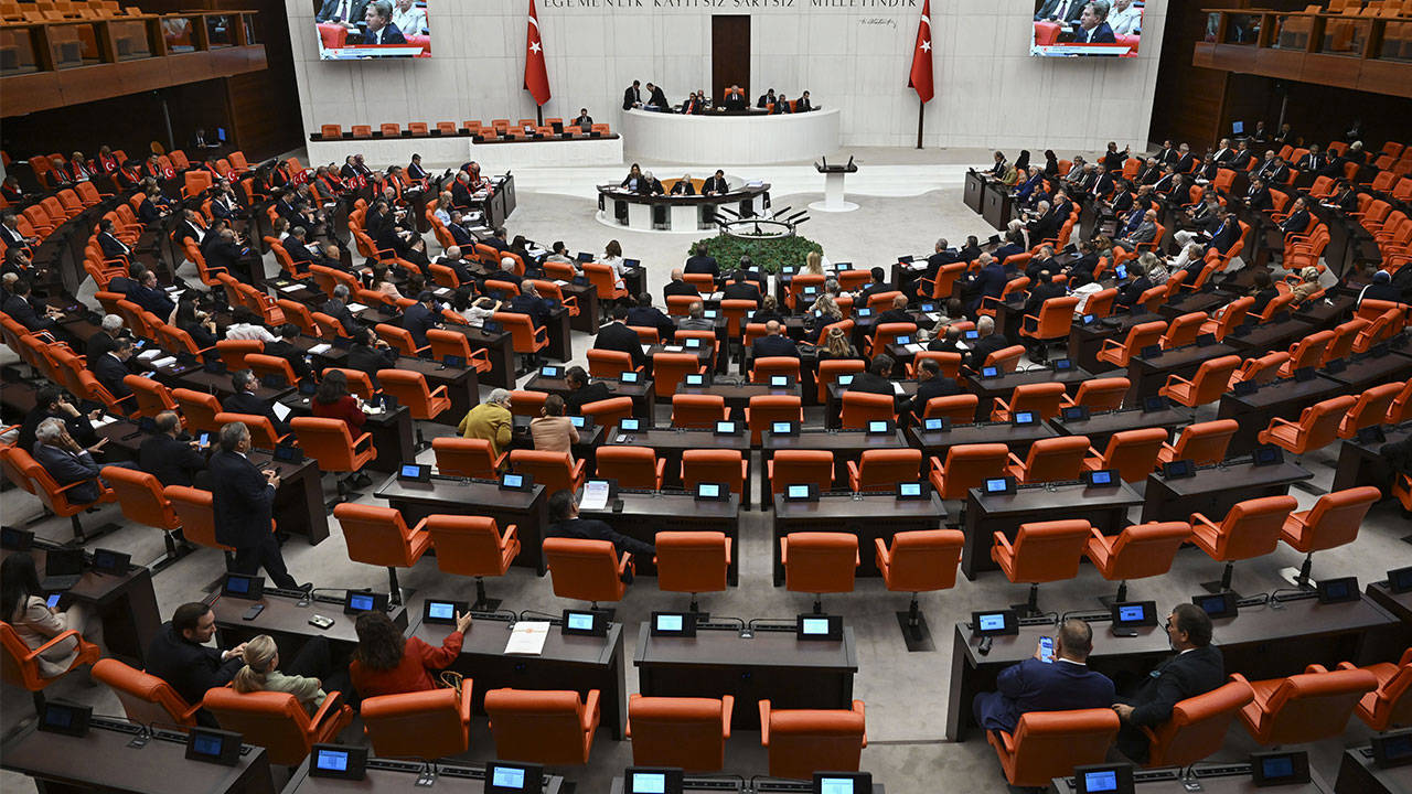TBMM'de oylanan çerçeve yasa oylamasına 561 milletvekili katıldı