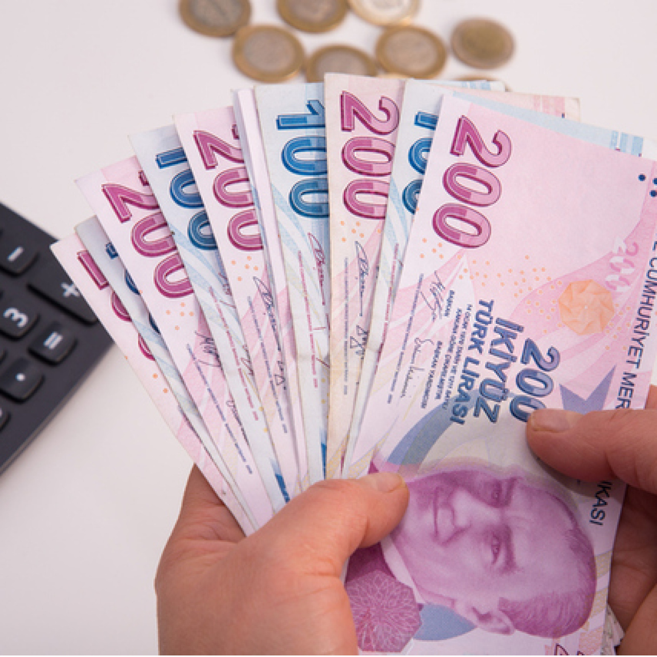 Temmuz ayında açıklanan enflasyon verilerinin ardından memur maaşlarına yüzde 13,52 oranında zam yapıldı