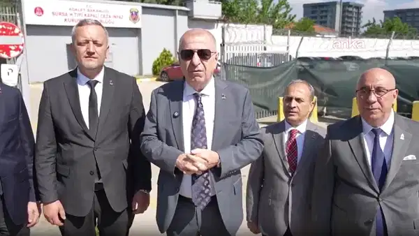 Ümit Özdağ, Mustafa Bozbey'i cezaevinde ziyaret etti