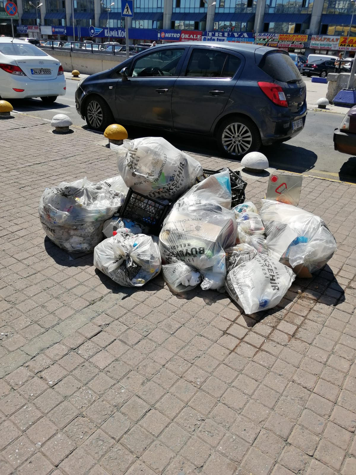 Otogar çöp